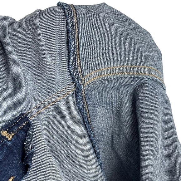 LEVI'S FRAYED RAW HEM DARK WASH BLUE CROPPED STRETCH BOHO JEANS - Picture 12 of 13